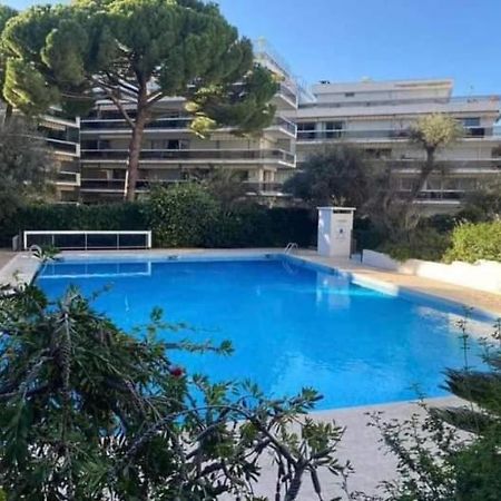 Juan Les Pins Tanit Studio Climatise Vue Sur Mer Piscine 앙티브 외부 사진