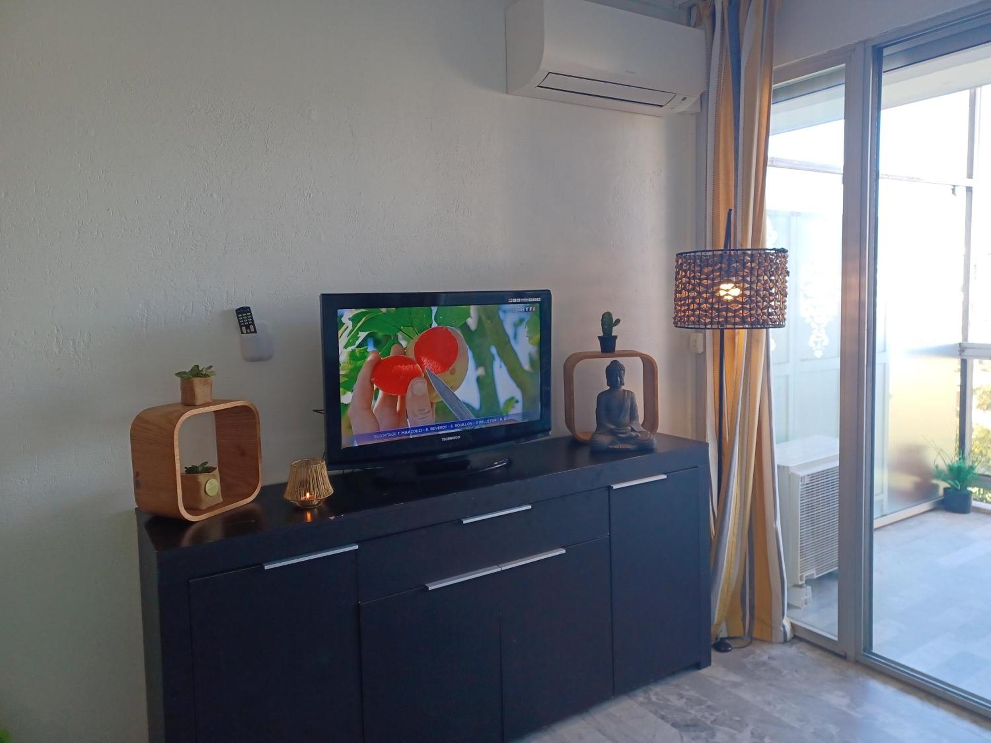Juan Les Pins Tanit Studio Climatise Vue Sur Mer Piscine 앙티브 외부 사진